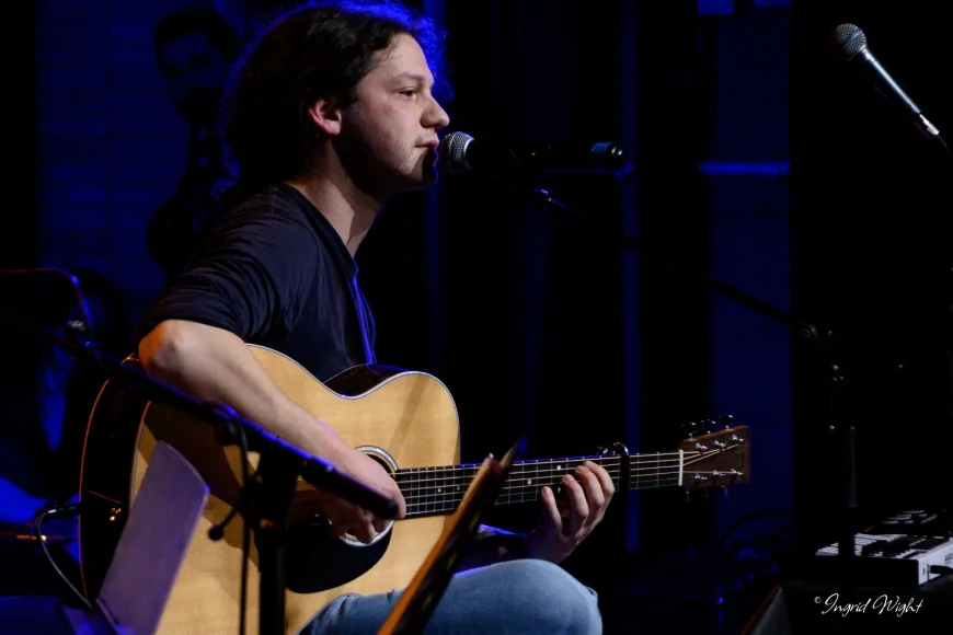 Alvise Nodale finalista alle Targhe Tenco 2025 con l’album friulano “Gotes”