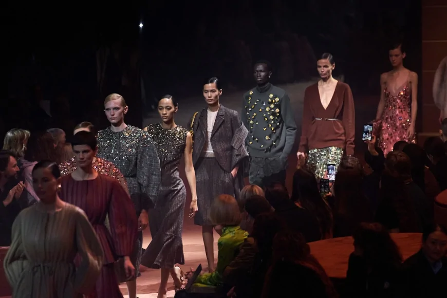 Milano Fashion Week Uomo PE 2026: Tendenze, Protagonisti e Novità
