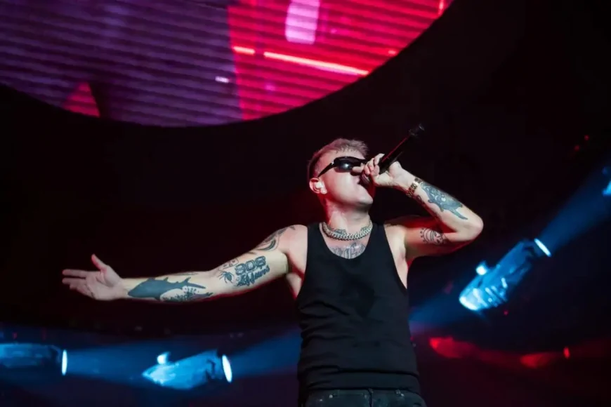 Lazza fa sognare San Siro: il rapper milanese infiamma il tempio della musica