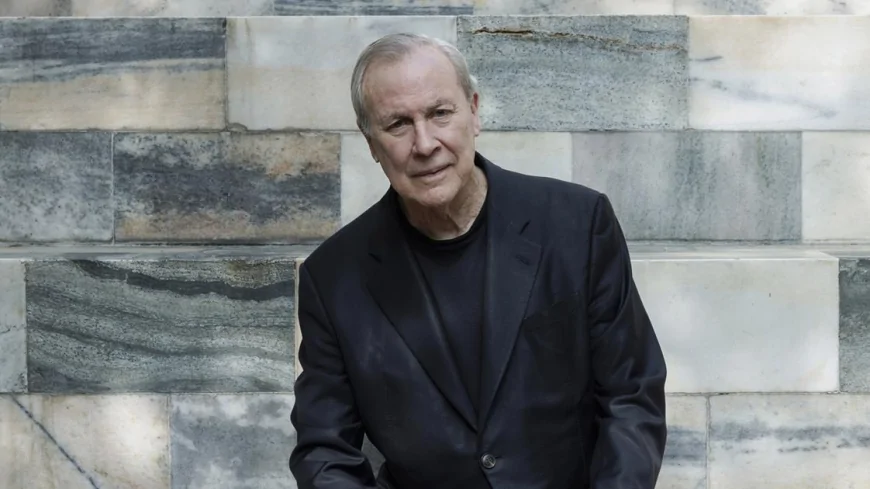 Addio a Bob Wilson, genio del teatro totale e maestro della scena contemporanea