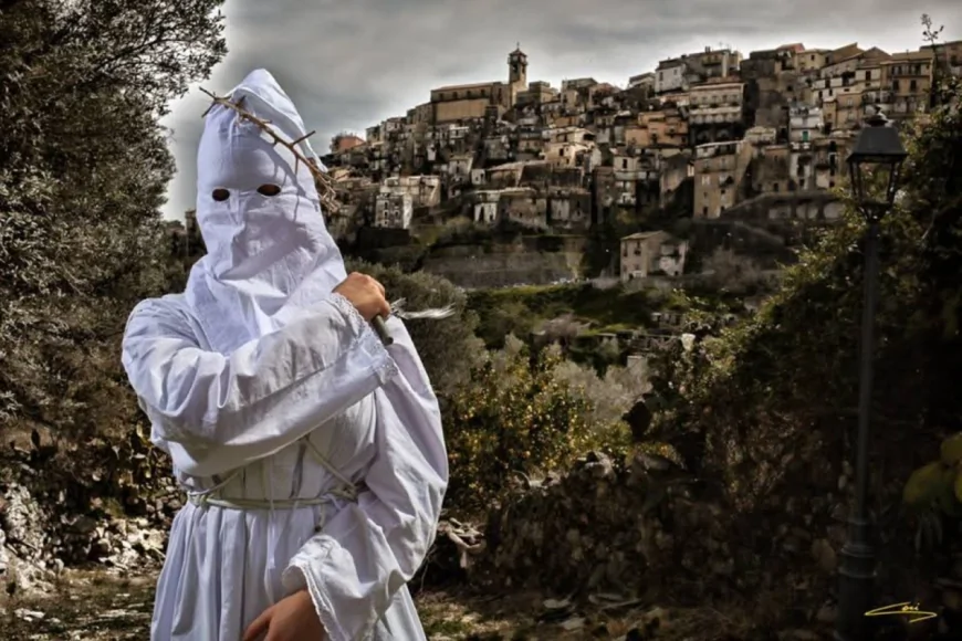 Settimana Santa di Badolato, il nuovo libro di Pasquale Rudi