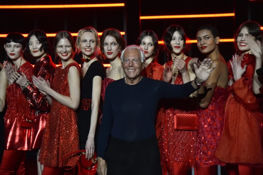 Milano piange Giorgio Armani: la capitale della moda perde il suo maestro
