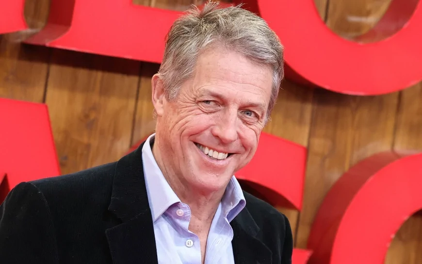Hugh Grant compie 65 anni: le frasi più belle dai suoi film