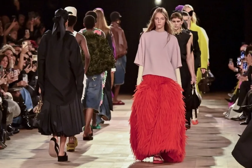 Pierpaolo Piccioli debutta da Balenciaga e riscrive il codice dell’eleganza