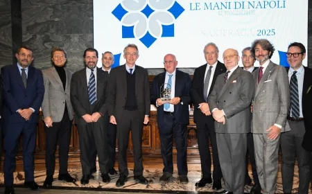 Le mani di Napoli: il Premio Saxifraga 2025 a Paolo Ascierto