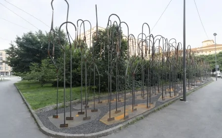 Piazza Fontana. Ecco “Non dimenticarmi”, l’installazione dedicata alle vittime del terrorismo nero
