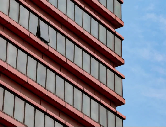 Edilizia residenziale pubblica. Oltre 10,5 milioni di euro per idoneità statica e abbattimento delle barriere architettoniche, la Giunta i Milano approva due accordi quadro per manutenzione