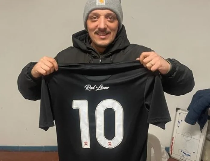 Saverio Cartone indossa la maglia dei Red Lions