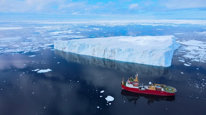 Antartide – La rompighiaccio “Laura Bassi” salpa per una nuova missione scientifica