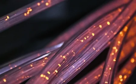 La Commissione Europea rafforza la sicurezza dei cavi sottomarini: 347 milioni di euro in investimenti e nuovi strumenti