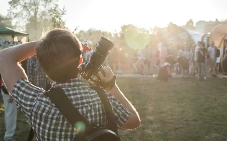 La Commissione Europea rinnova il sostegno ai giornalisti esiliati e ricollocati nell'UE
