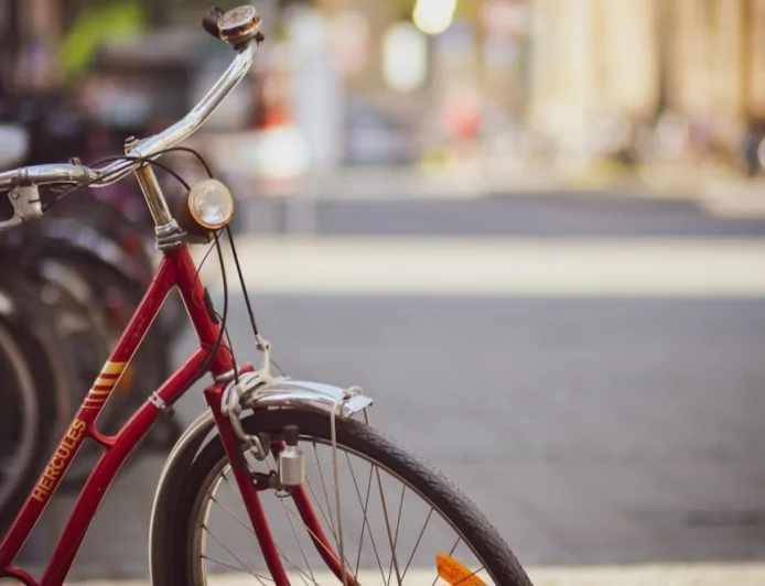 Milano, innovazione e sostenibilità: presentato il progetto Möves che ridefinisce mobilità pedonale e ciclistica