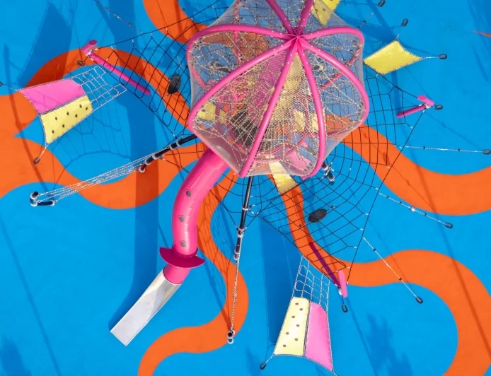 Arte pubblica, Milano: inaugurata l'opera "Octospider" di Jeremy Deller in conclusione del progetto ArtLine Milano