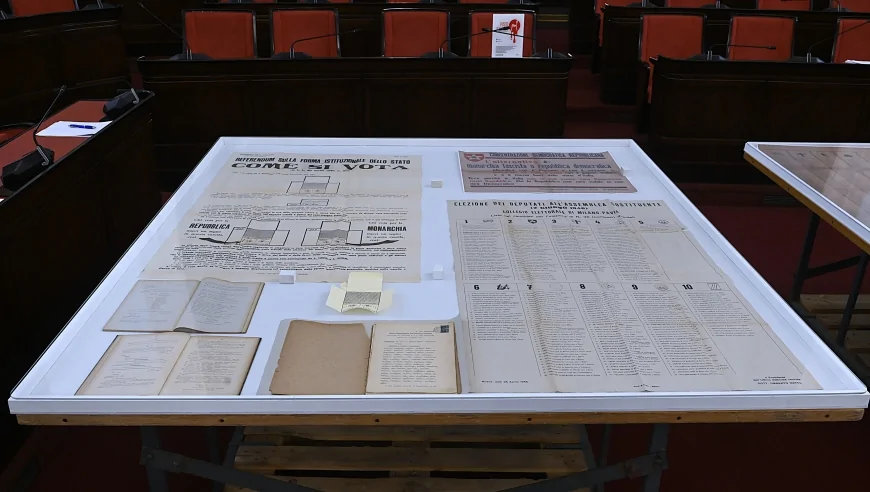 Milano: a Palazzo Marino saranno esposti manifesti e documenti delle prime elezioni amministrative milanesi del Dopoguerra