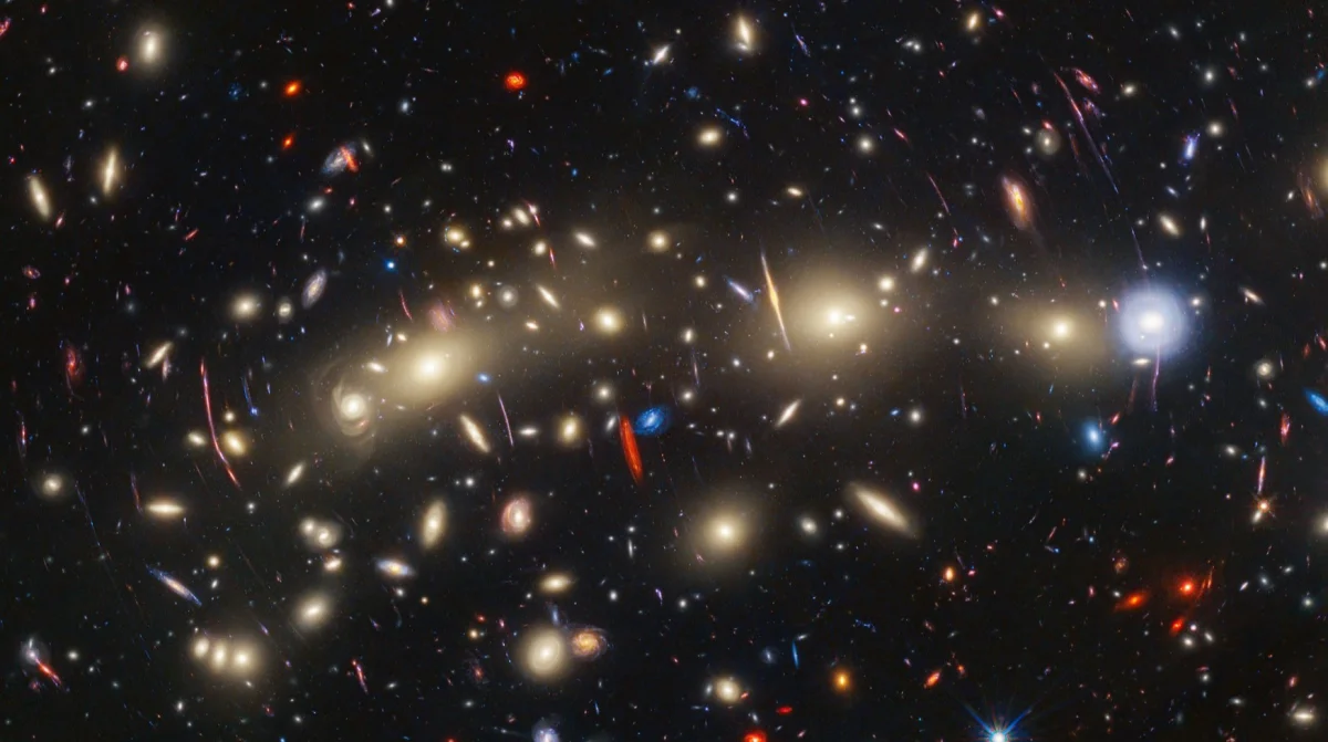 Un possibile antenato di galassie locali: osservata una galassia primordiale ultra-debole risalente a 13 miliardi di anni fa