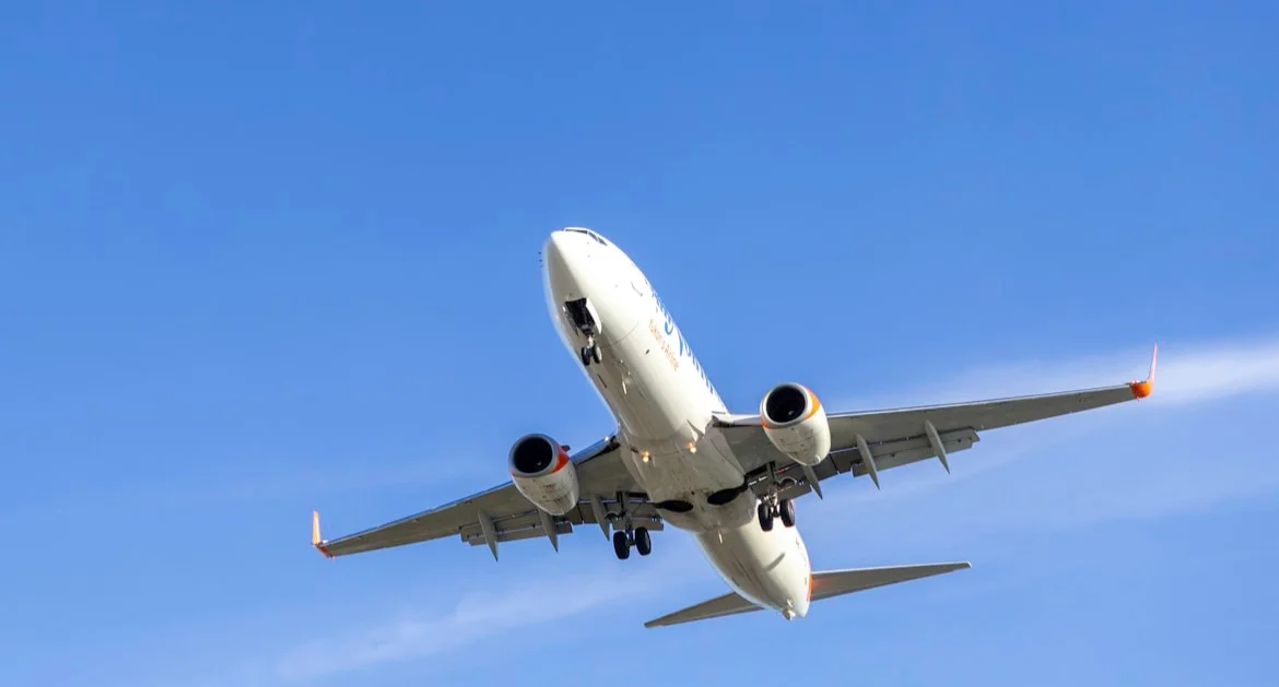 La Commissione Europea pubblica orientamenti per il settore dei trasporti dell'UE colpito dalla crisi in Medio Oriente