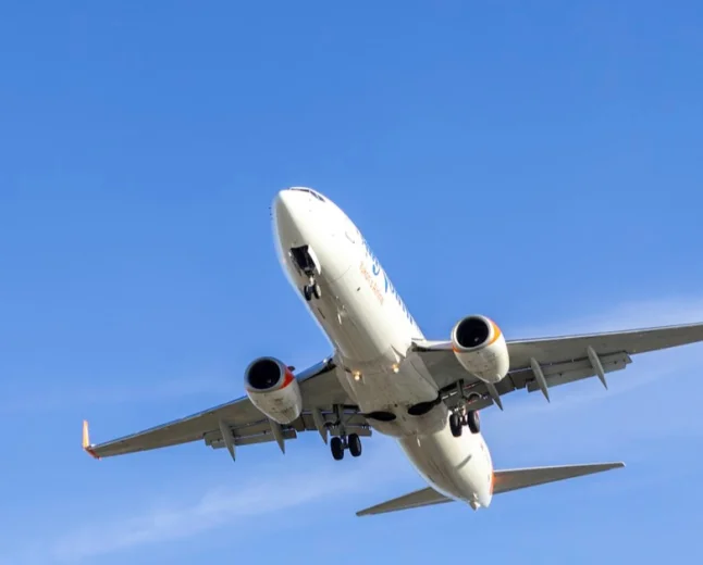 La Commissione Europea pubblica orientamenti per il settore dei trasporti dell'UE colpito dalla crisi in Medio Oriente