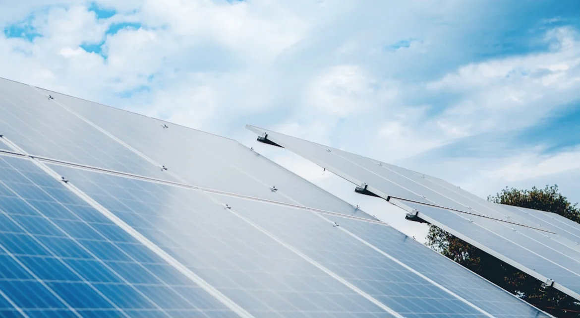 Energia elettrica rinnovabile: La Commissione Europea approva un regime italiano di aiuti di Stato da 23 miliardi di euro