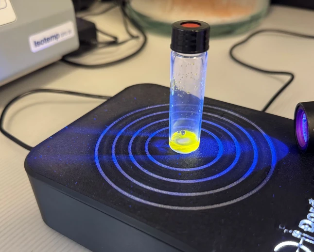 Chimica dei materiali: nuovi materiali organici che si ricaricano con la luce