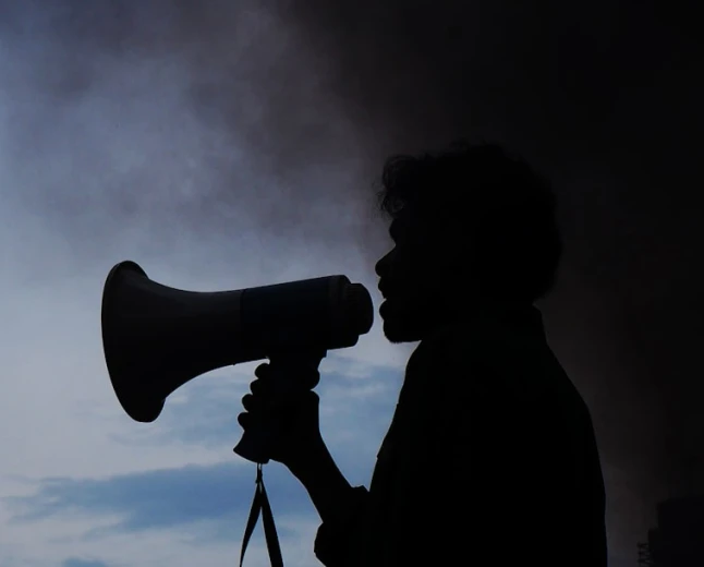 Proteste, Media e Intelligenza Artificiale: dall'Università di Parma uno studio comparativo in 5 paesi europei