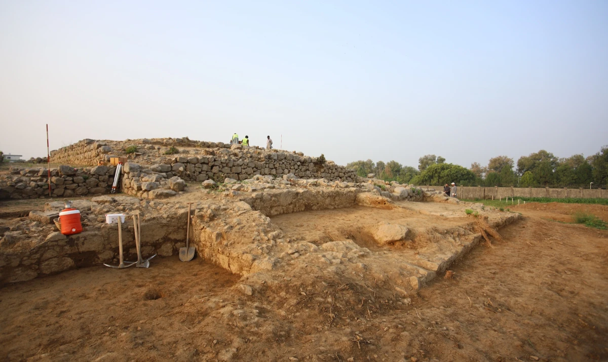 Pakistan, progetto Khyber PATH: riportato alla luce un monumento antico lungo quasi 100 metri e largo oltre 50