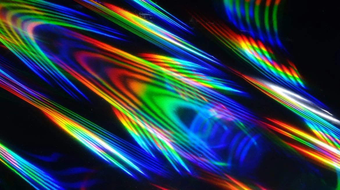 Cambiare il "colore" della luce per potenziare le comunicazioni quantistiche del futuro: uno studio sul medio infrarosso