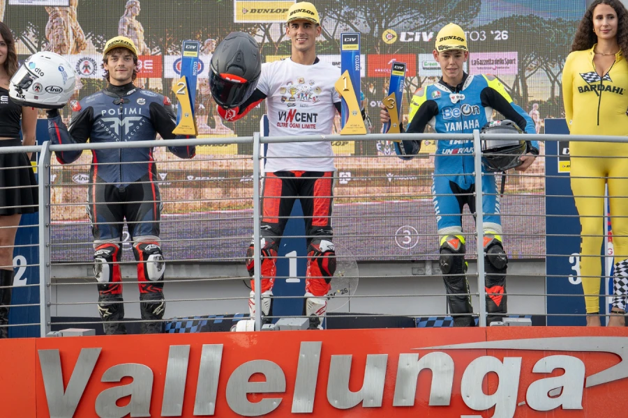 Politecnico di Torino domina il CIV Moto3: titoli e record storico per 2WheelsPoliTO