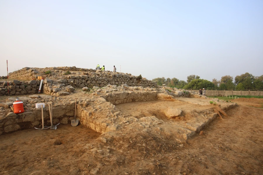 Pakistan, progetto Khyber PATH: riportato alla luce un monumento antico lungo quasi 100 metri e largo oltre 50